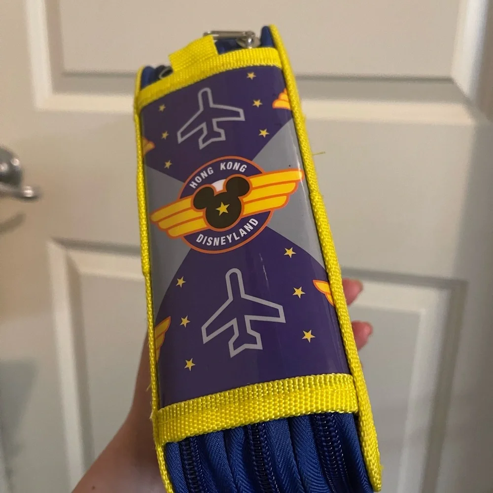 Disneyland Hong Kong Mickey Mouse Airways DISNEY 3 SECTION PENCIL CASE ORGANIZER
